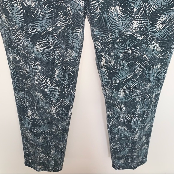 J Brand Ruby High Rise Cropped Cigarette Jeans in Cape Mountain 26 - Picture 7 of 8